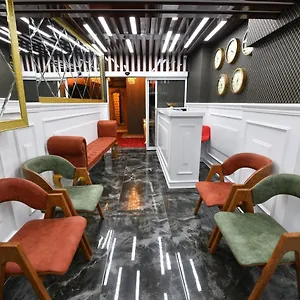 https://sea-moon-hotel.istanbul-turkeyhotels.com